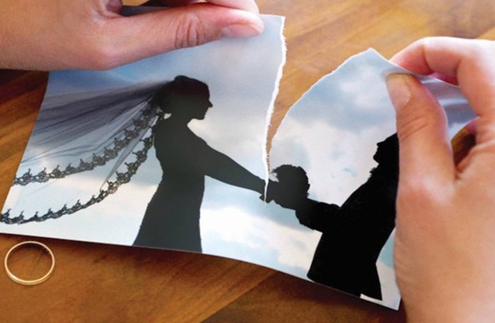 مصرية تطلب الخلع من زوجها بسبب فستان.. اليكم القصة الغريبة!