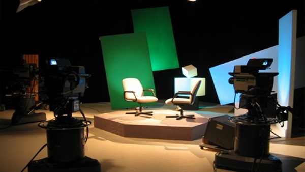 مبلغ خيالي لمذيع متهم بالتحرش جنسي على 5 نساء