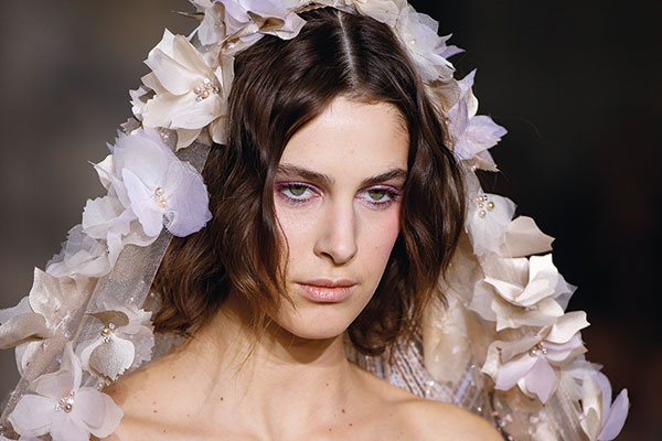 بتوقيع المصمم العالمي جورج حبيقة: حكاية فستان الفرح