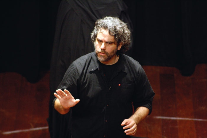 الحياة الزوجية: كرّ وفرّ بين الصمت والكلام والسرّ والاعتراف