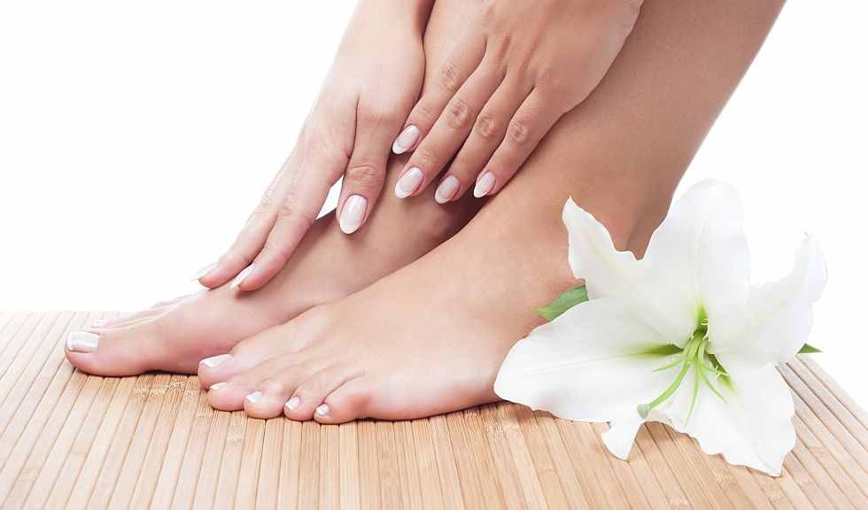 وصفة طبيعية لمنع تشقق كعبي القدمين