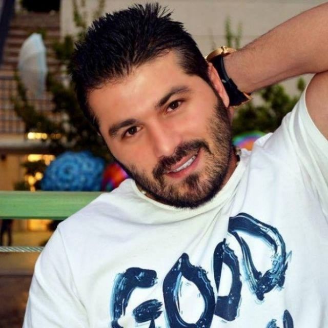 بالصورة - تعرفوا على ابن يزن السيد.. لن تصدقوا الشبه الكبير!!