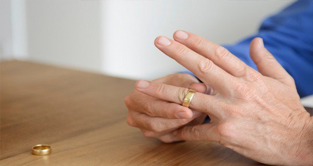 أردني طلّق زوجته بسبب ما فعلته على 