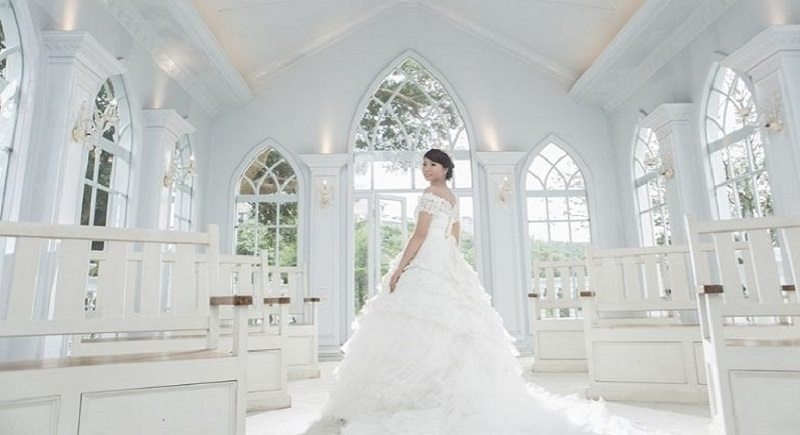 بالصور - ارتدت فستان الزفاف لسببٍ محزن للغاية.. إليكم قصة هذه الشابة