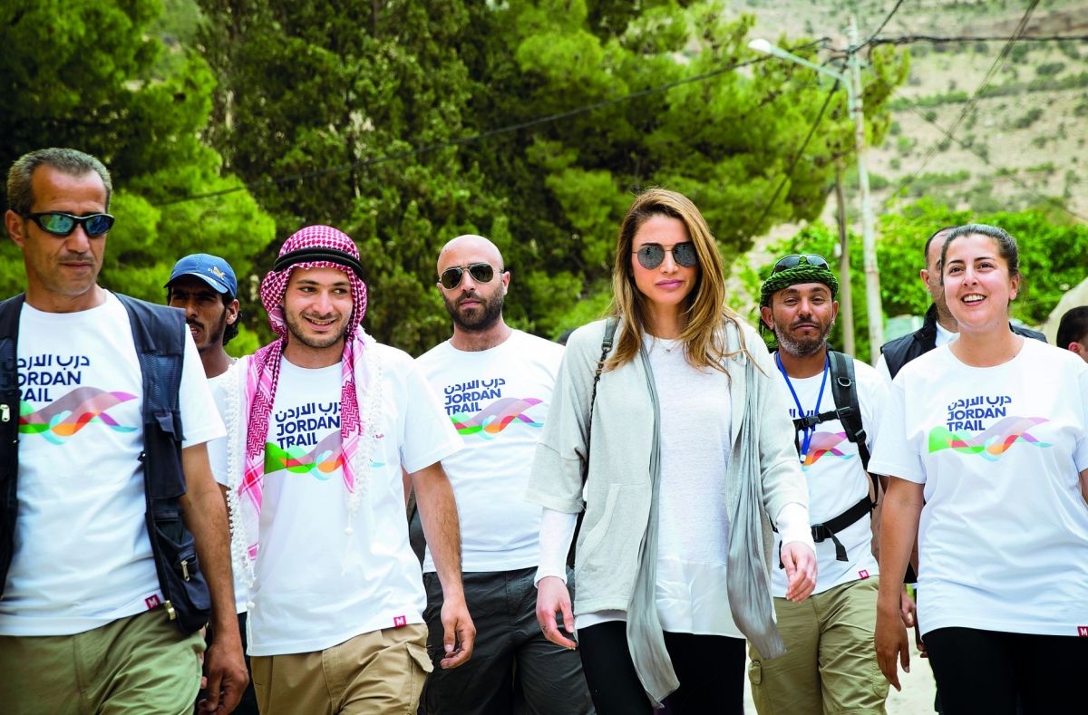 الملكة رانيا تنضم إلى المشاركين في مسارات درب الاردن
