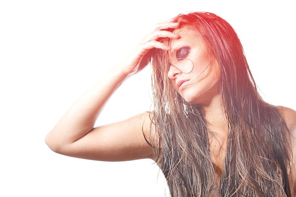 كيف أجعل شعري أكثر كثافة؟