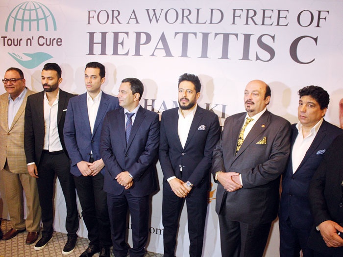 تنصيب محمد حماقي سفيراً لحملة «عالم خالٍ من فيروس سي»