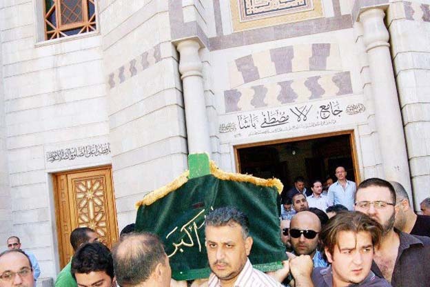 6 نجوم يخسرون ذويهم خلال تصويرهم في هذا المسلسل السوري! اليكم التفاصيل