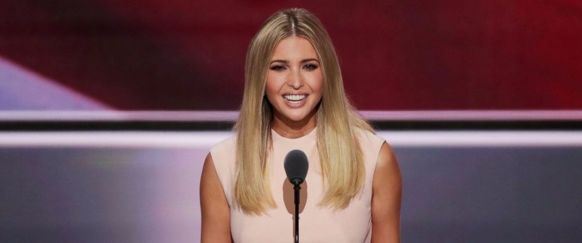 بالصور - ماذا قالت إيفانكا ترامب للملك وعائلته في الرياض