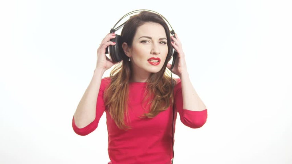 هل فكّرتم في الأمر يوماً؟ لهذا السبب تصبح أذنكم حمراء وساخنة بشكل مفاجئ