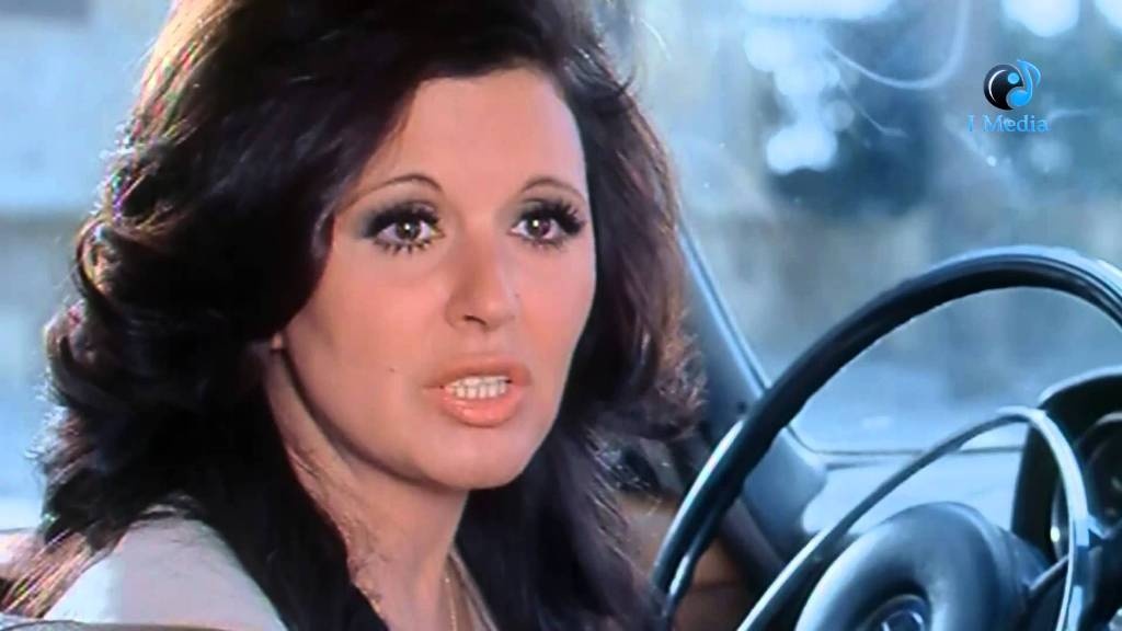 صورة نادرة جداً - سعاد حسني كما لم تشاهدوها يوماً... لن تصدّقوا ماذا ترتدي وما تفعل