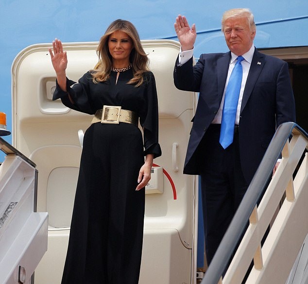 هذا هو سعر جامبسوت ميلانيا الأسود الذي شغل مواقع التواصل