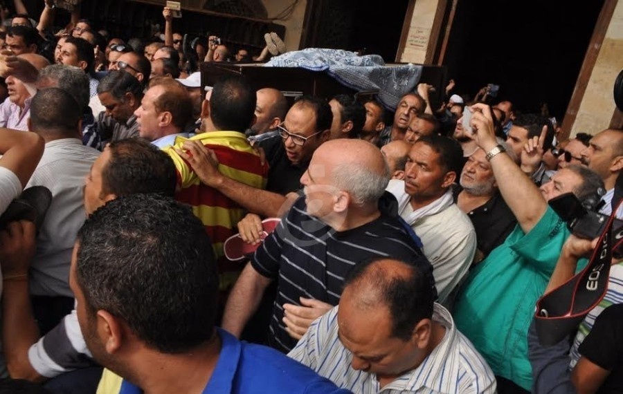 ملف بالتفاصيل - نجم مصري  حضر جنازته حياً وزغردت لأجله فنانة شهيرة!