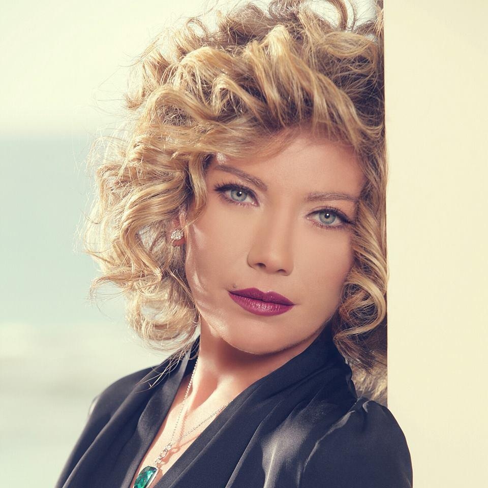 بالفيديو - ممثل سوري يصفع سلافة معمار... والجمهور يهاجمه بشدة