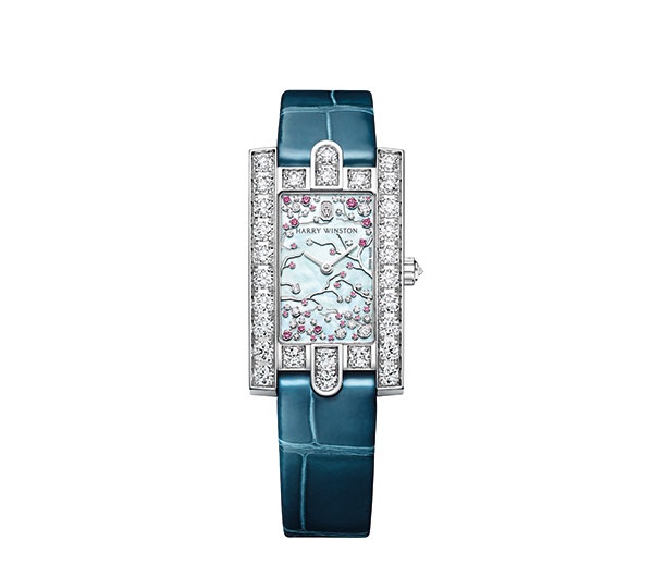 الربيع يزهر في ساعة Avenue Classic Cherry Blossom من Harry Winston