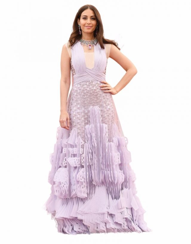 هبة طوجي في فستان من Georges chakra