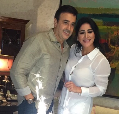 بالصورة - شاهدوا ماذا ارتدت زوجة صابر الرباعي خلال زيارتها لمسجد الشيخ زايد.. ما رأيكم بإطلالتها؟