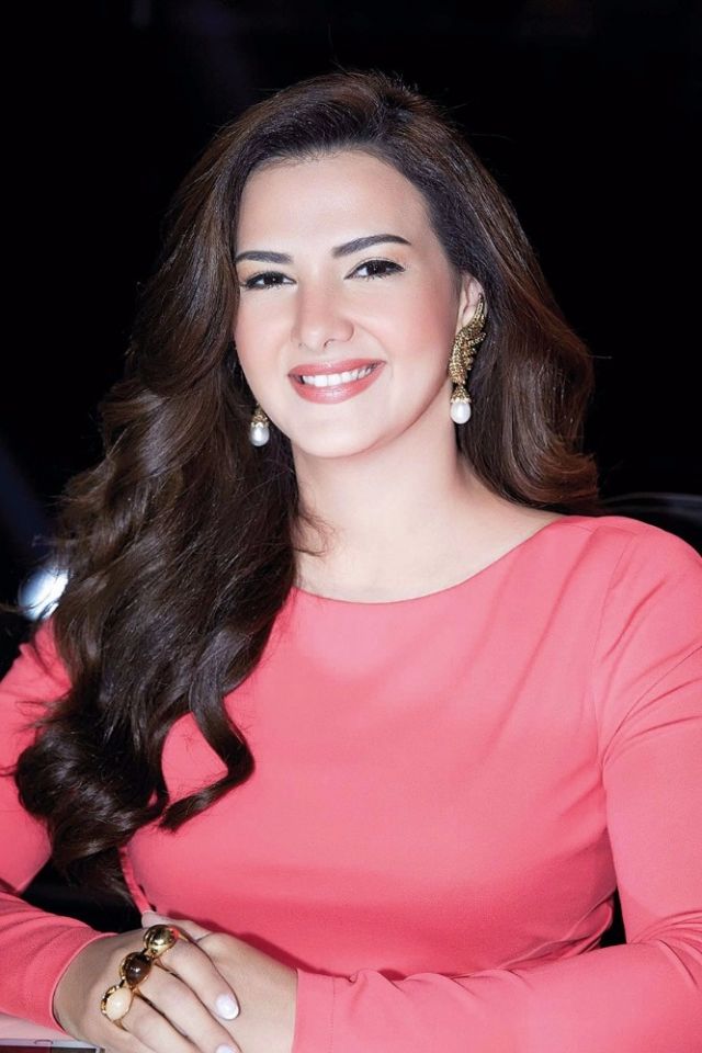 دنيا سميرغانم