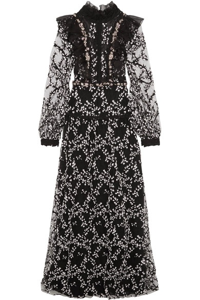 بالصور فساتين ستتألقين بها خلال شهر رمضان