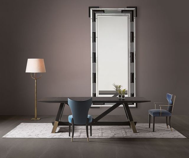 تفصيل من صالة للطعام بخطوط بسيطة وأناقة مؤكدة