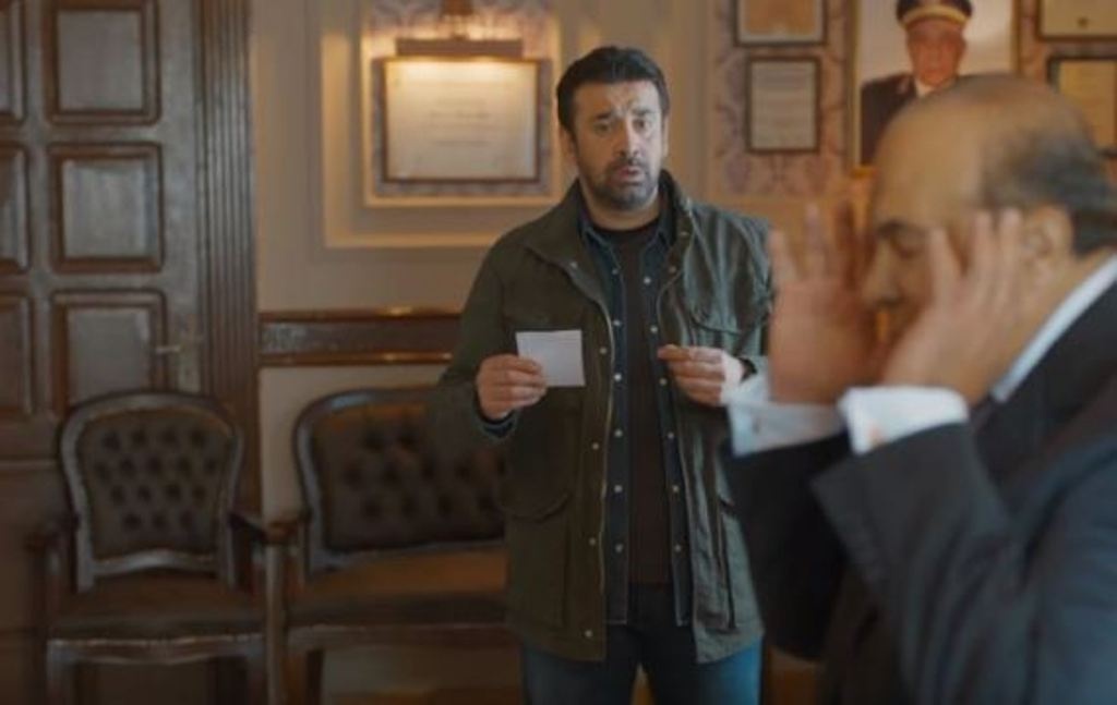 شاشات بلازما تظهر في العام 1998... أحد أخطاء مسلسل «الزيبق» الفادحة وإليكم المزيد