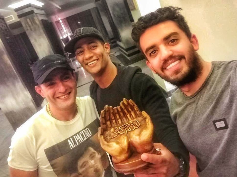 بالصور- لماذا ذهب محمد رمضان إلى بيت أحمد السقا؟