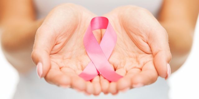 خبر محزن - نجمة عالمية تواجه سرطان الثدي من جديد.. إليكم التفاصيل