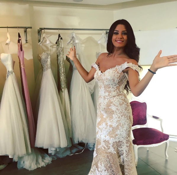 بالصور - ممثلتان لبنانيتان تثيران الجدل بفستان الزفاف عينه في مسلسل واحد؟!
