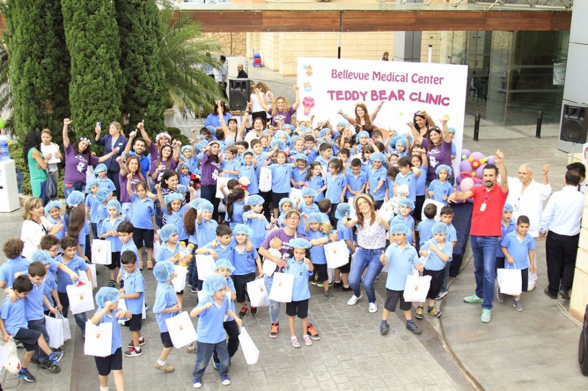 أطفال يستمتعون في المستشفى ليوم واحد