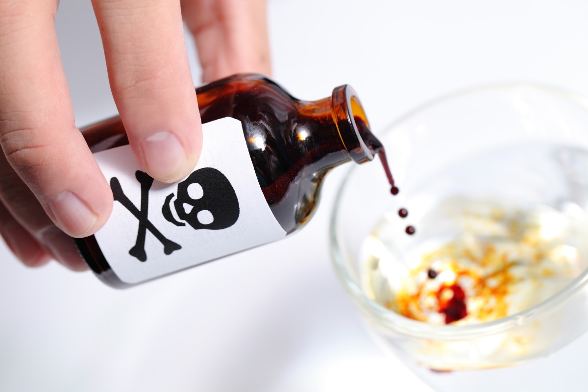 بالصورة - شاهدوا الأب الذي وضع السم لأولاده في وجبة السحور... والسبب محزن جداً