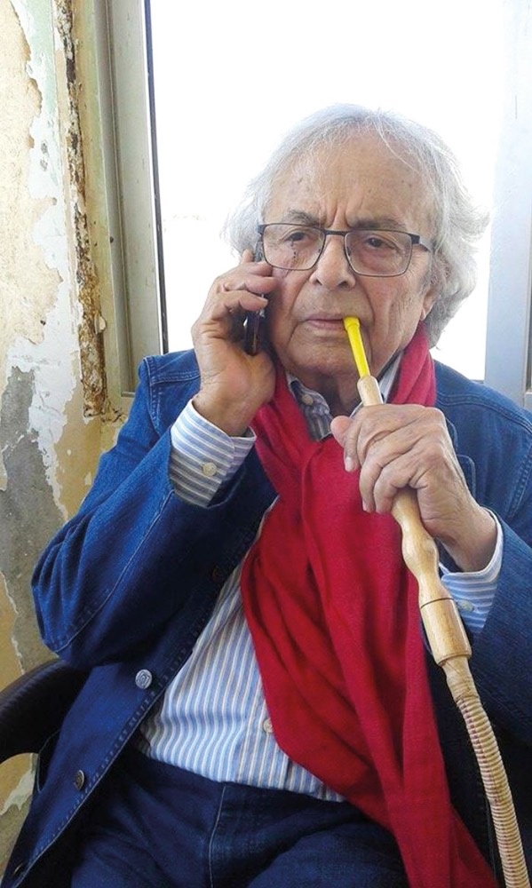 الشاعر أدونيس: الحب لا يولد كاملاً ولا ينتهي كاملاً.. ولا يترهل