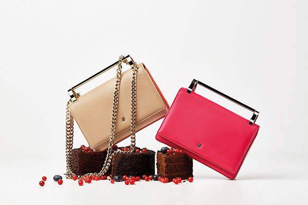 حقيبة Insigna من CH Carolina Herrera تصميم فريد بمزايا رائعة