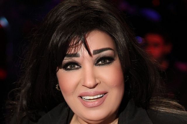 بالصور - فيفي عبده تخطف الانظار باطلالة شبابية ملفتة.. شاهدوا شعرها