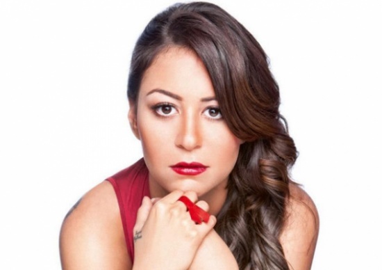 ماذا فعلت منة شلبي لتواجه منتحلي شخصيتها؟