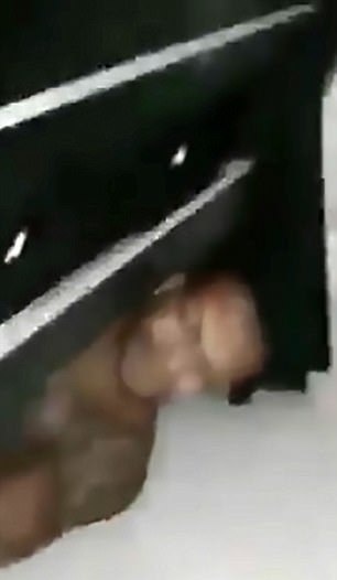 بالفيديو - حماتها كشفت خيانتها وعشيقها المختبئ تحت السرير!!