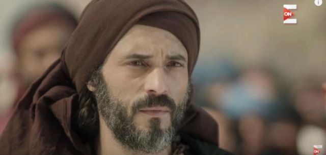 بالفيديو - يوسف الشريف في علاقة حب جديدة.. وهكذا عبر عن اشتياقه لها!