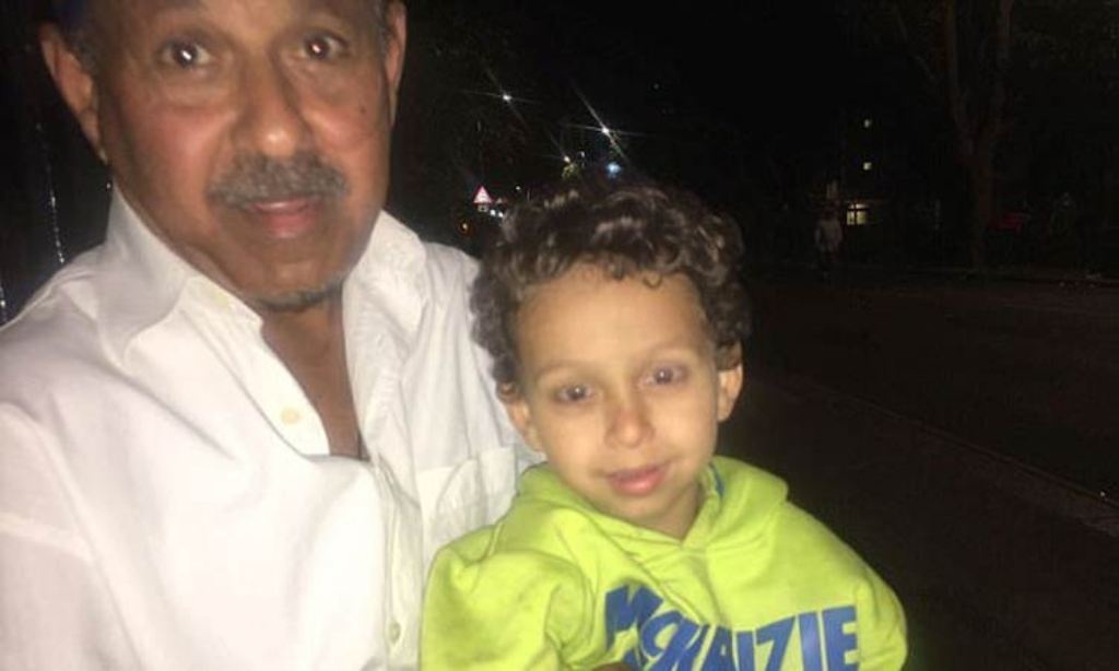 صور مؤثرة جداً - هكذا روى ابن السنتين ما حصل أثناء احتراق برج لندن... وما كشفه والده مروّع