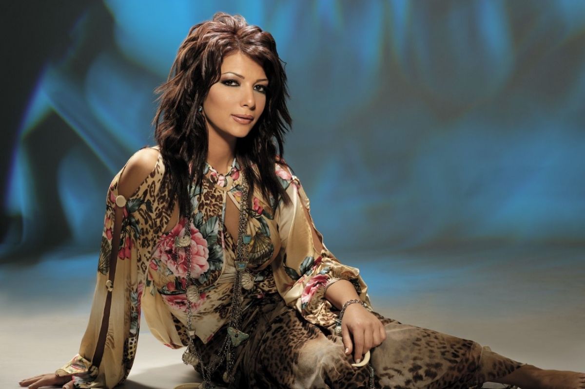 قاض لبناني يوضح سبب عدم توقيف أصالة... هذا ما عليها فعله عند عودتها إلى لبنان