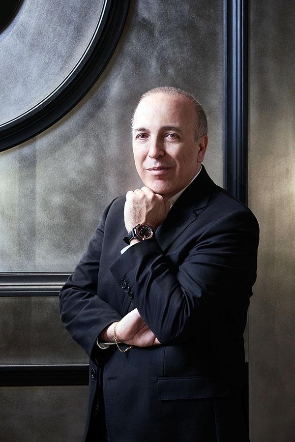 الرئيس التنفيذي لدار Fendi Timepieces دومينيكو أوليفيري:  إمرأة فندي تصنع صيحات الموضة ولا تتبعها