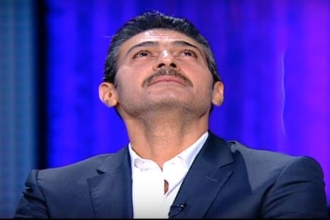 بالفيديو- ياسر جلال يبكي بسبب زوجته ماذا حدث؟