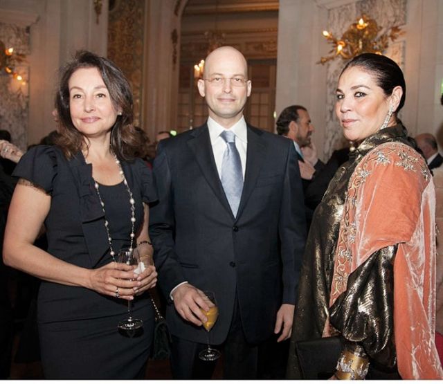 نجاة بناني سميرس وثائر كرم 
ومنى الحسيني