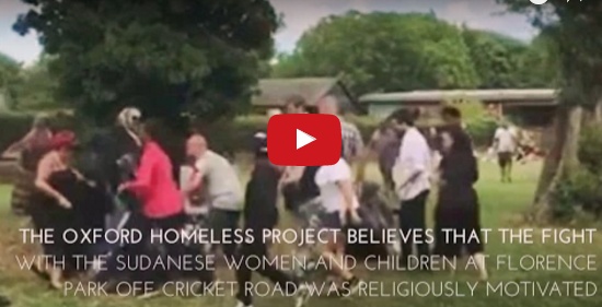 بالفيديو - شجار بين اسر عربية في بريطانيا... محجبات ولكمات وركلات!