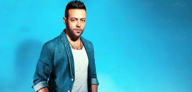 بالفيديو - مفاجأة مدهشة من تامر عاشور لاحدى معجباته.. شاهدوا ماذا فعل!