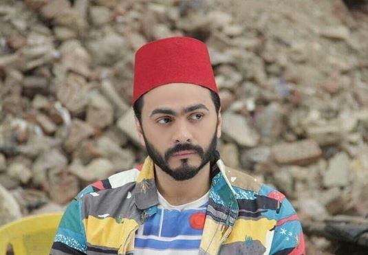 بالفيديو - مفاجأة غريبة من تامر حسني لجمهوره.. ما فعله لا يصدق!