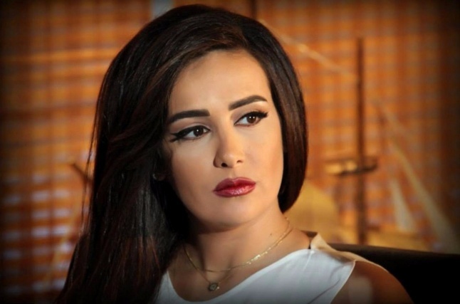 بالفيديو - كندة حنا تكشف كيف عرّضت حياة طفلتيها للخطر... وهذا ما حصل معها في باب الحارة