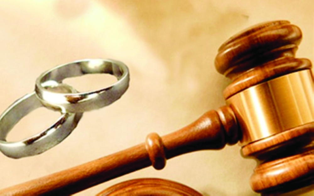 زوجة ترد على دعوى زنا: تركنى مع صديقه فى المنزل ليتسوق... وهذا ما حصل!