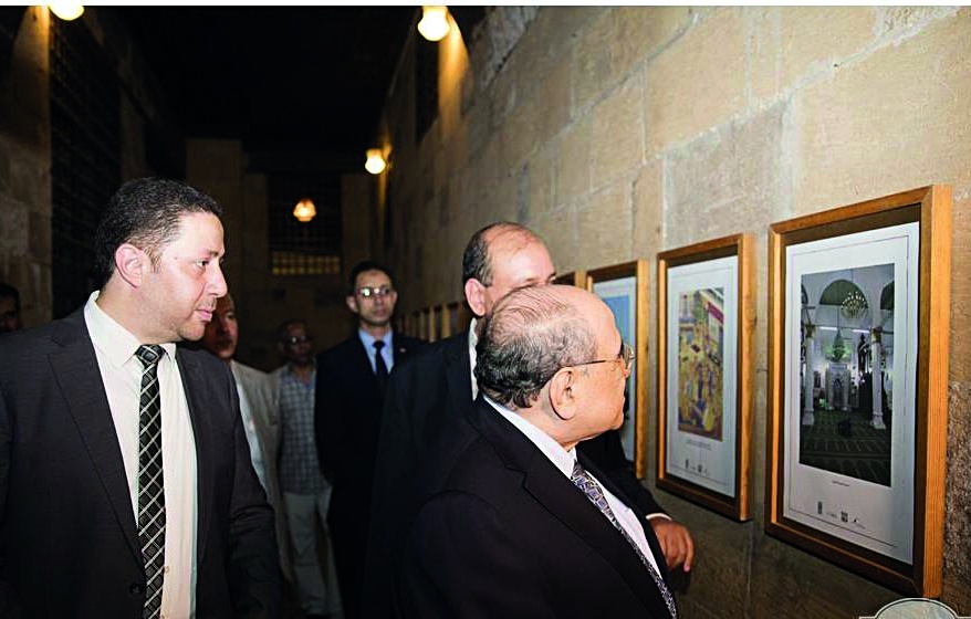 معرض نادر يروي تاريخ النساء: المرأة... قوة السلطة والإيمان