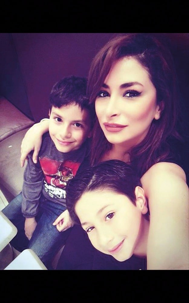 ديمة بياعة مع أبنائها ديمة بياعة مع أبنائها