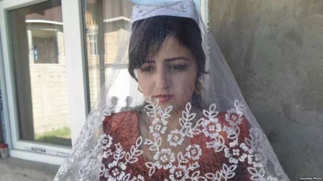 بالصور - انتحار عروس بسبب فحص العذرية!