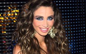 بالصورة - بعد براءة زوجها نادر صعب من الخطأ الطبي... أنابيلا هلال تتحدث عن السرقة وهذا ما قالته